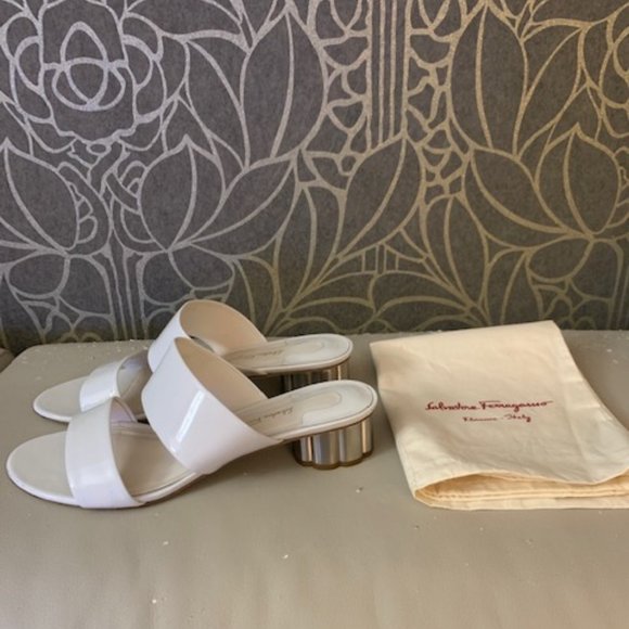 Salvatore Ferragamo White Sandals - Size 7 - Picture 4 of 5